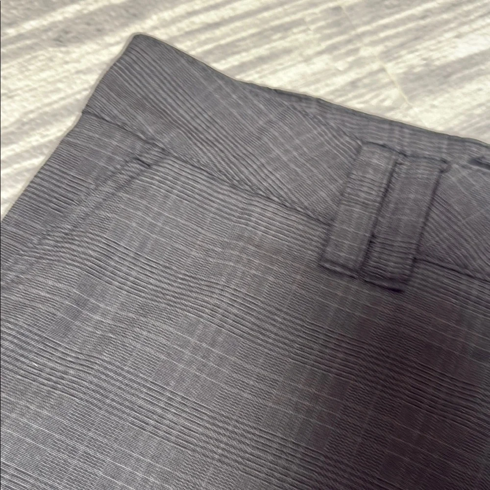 Men's O’Neill Black Checkered Shorts Size 36